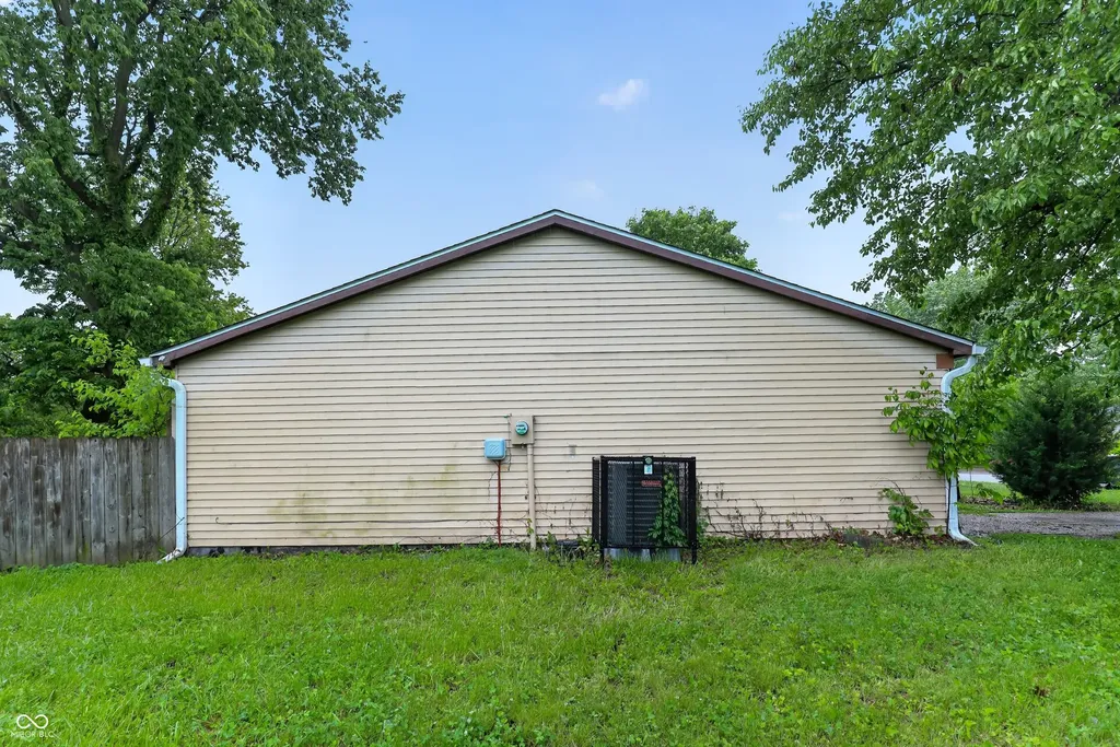 3245 Eastbrooke Circle Indianapolis IN 46235