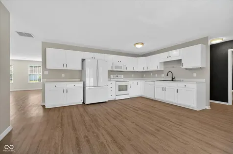 1 Somerset Circle Brownsburg IN 46112