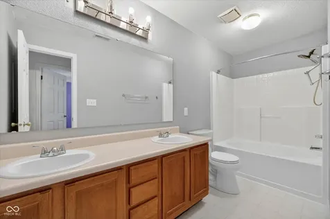 1 Somerset Circle Brownsburg IN 46112