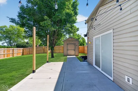 1 Somerset Circle Brownsburg IN 46112