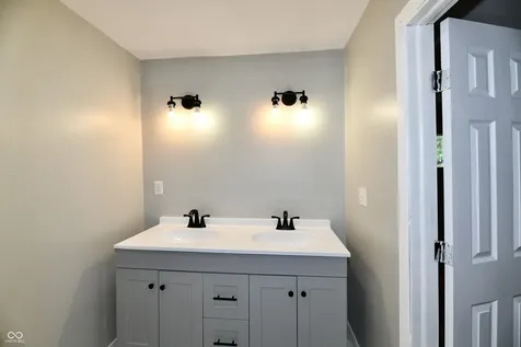 3550 Eisenhower Drive Indianapolis IN 46224