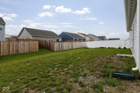 1484 Littleleaf Drive Sheridan IN 46069