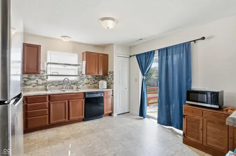 953 Beal Way Indianapolis IN 46217