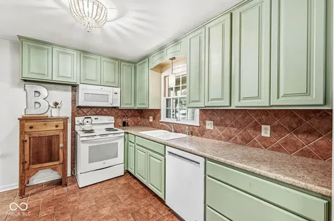 7245 N Dearborn Street Indianapolis IN 46240