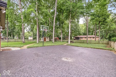 7245 N Dearborn Street Indianapolis IN 46240