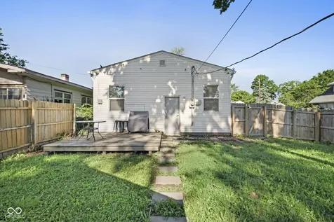 621 N Bradley Avenue Indianapolis IN 46201