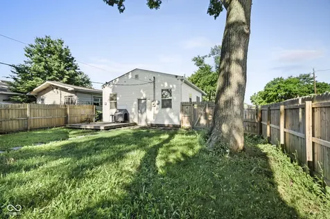 621 N Bradley Avenue Indianapolis IN 46201