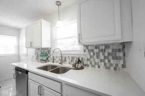1716 E 46th Street Indianapolis IN 46205