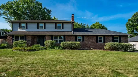 7313 Highburry Drive Indianapolis IN 46256