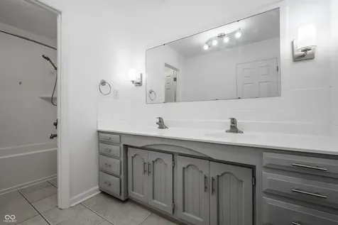 7313 Highburry Drive Indianapolis IN 46256