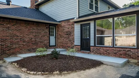 7313 Highburry Drive Indianapolis IN 46256