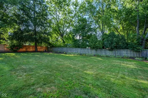 7313 Highburry Drive Indianapolis IN 46256