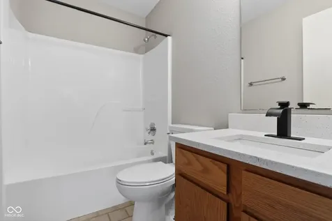 18057 Sanibel Circle Noblesville IN 46062