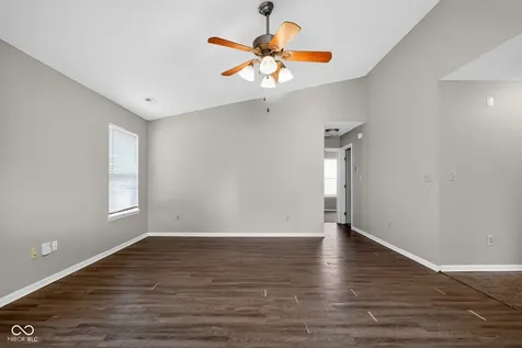 18057 Sanibel Circle Noblesville IN 46062