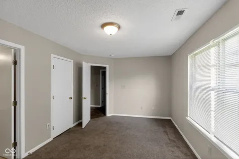 18057 Sanibel Circle Noblesville IN 46062