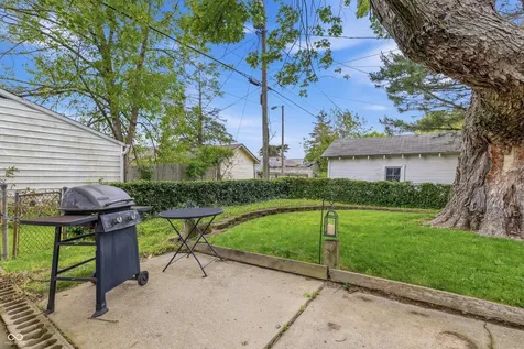 1412 N Bosart Avenue Indianapolis IN 46201