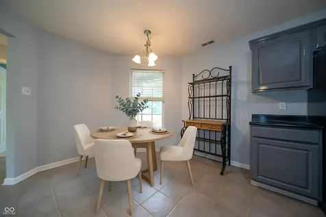 5715 Bruce Boulevard Noblesville IN 46062