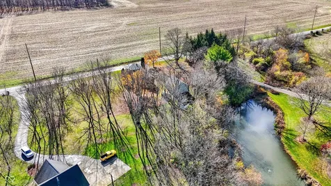 9702 E 375 S Zionsville IN 46077
