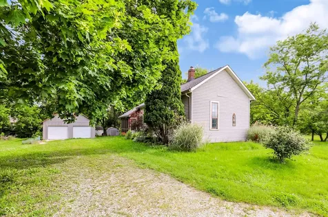 9702 E 375 S Zionsville IN 46077