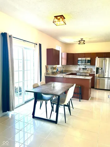 10142 Ironway Drive Indianapolis IN 46239