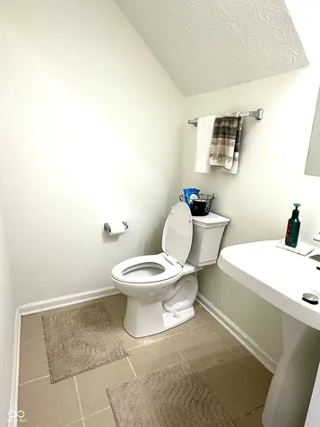 10142 Ironway Drive Indianapolis IN 46239