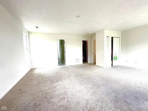 10142 Ironway Drive Indianapolis IN 46239