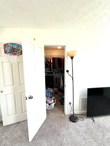 10142 Ironway Drive Indianapolis IN 46239