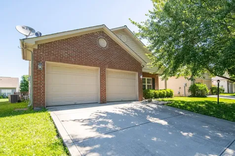 11044 Schoolhouse Road Fishers IN 46037