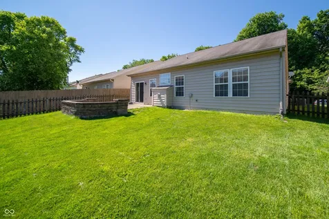 11044 Schoolhouse Road Fishers IN 46037