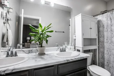 8842 Kipling Drive Indianapolis IN 46239