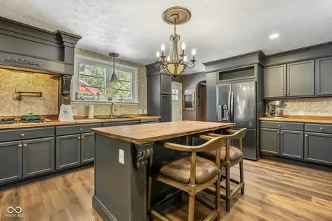 730 W 6th Street Seymour IN 47274