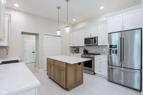 4300 Tally Ho Circle Zionsville IN 46077