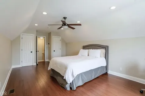 4300 Tally Ho Circle Zionsville IN 46077