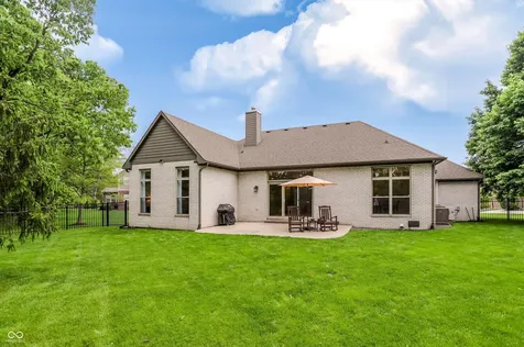 4300 Tally Ho Circle Zionsville IN 46077