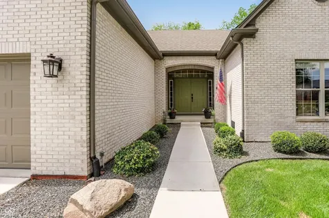 4300 Tally Ho Circle Zionsville IN 46077