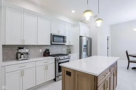 4300 Tally Ho Circle Zionsville IN 46077