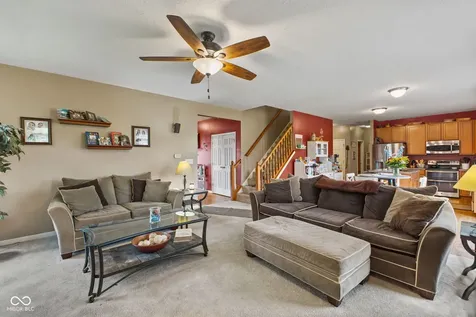 2845 Sleeping Ridge Way Indianapolis IN 46217