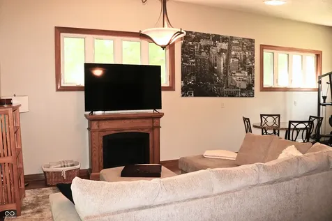 1 Locust Hill Crawfordsville IN 47933
