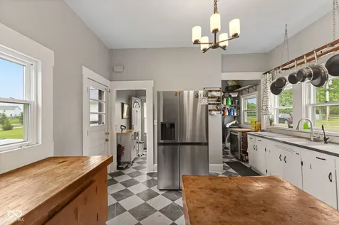 6992 W 650 N Mccordsville IN 46055