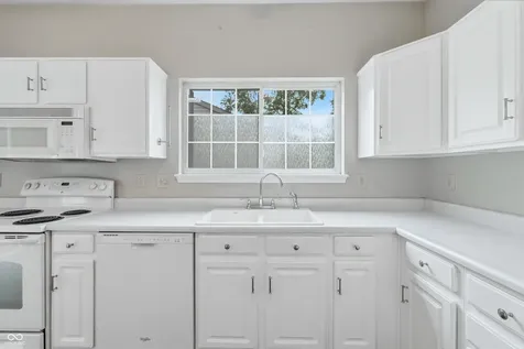 2522 Gadwall Circle Indianapolis IN 46234