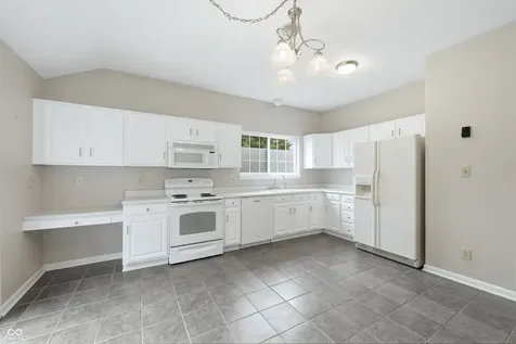 2522 Gadwall Circle Indianapolis IN 46234