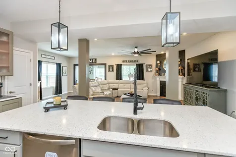 910 Borealis Drive Franklin IN 46131