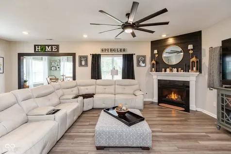 910 Borealis Drive Franklin IN 46131