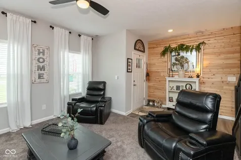 910 Borealis Drive Franklin IN 46131
