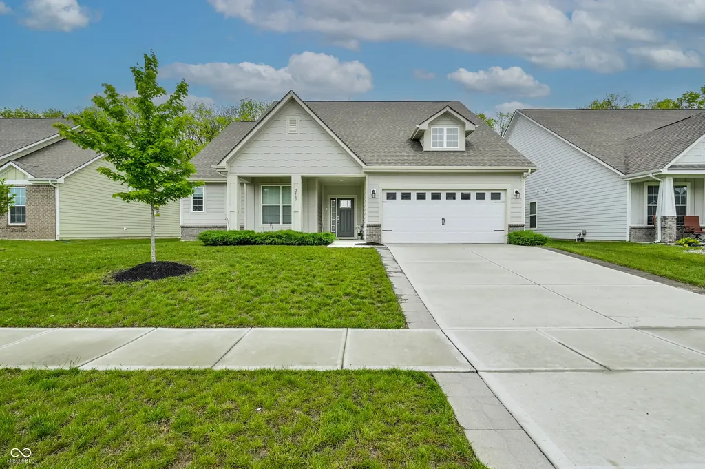2560 Lanai Lane Greenwood IN 46143