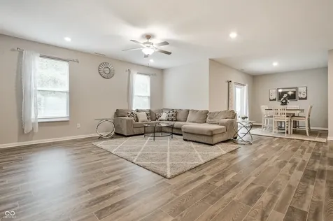 2560 Lanai Lane Greenwood IN 46143