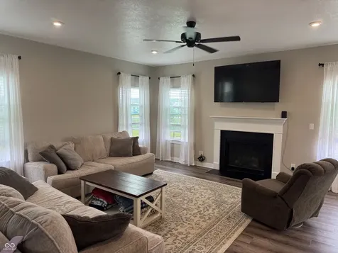 237 Briar Creek Lane Whiteland IN 46184