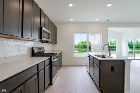 8609 Meadowlands Court Plainfield IN 46168