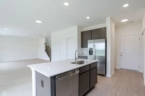 8609 Meadowlands Court Plainfield IN 46168