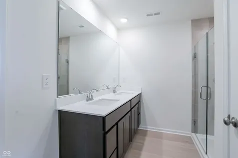8609 Meadowlands Court Plainfield IN 46168